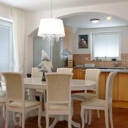 Leyla Apartmán *